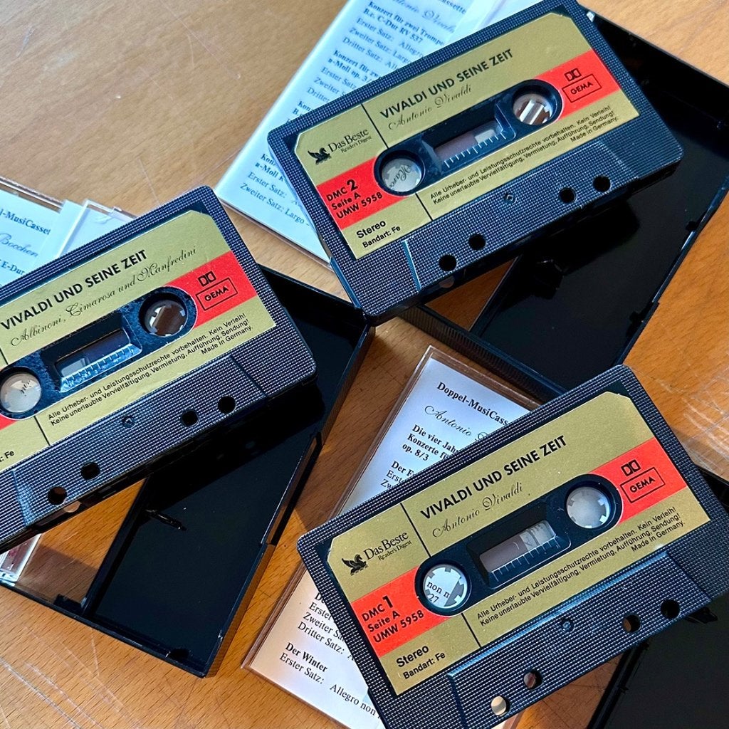 Vivaldi und seine zeit 3 casettes in box, Cd's en Dvd's, Cassettebandjes, Ophalen, Zo goed als nieuw, Met bewaardoos, rek of koffer