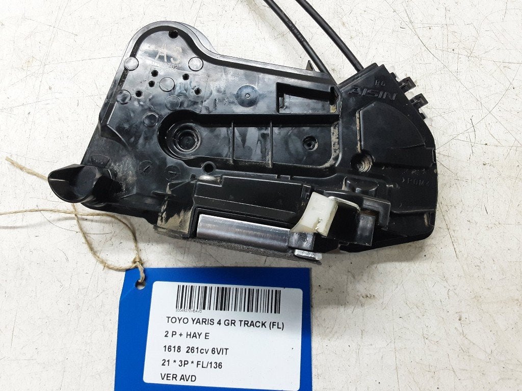 PORTIERSLOT RECHTS VOOR Toyota Yaris IV (P21 / PA1 / PH1), Gebruikt, Voor, Toyota