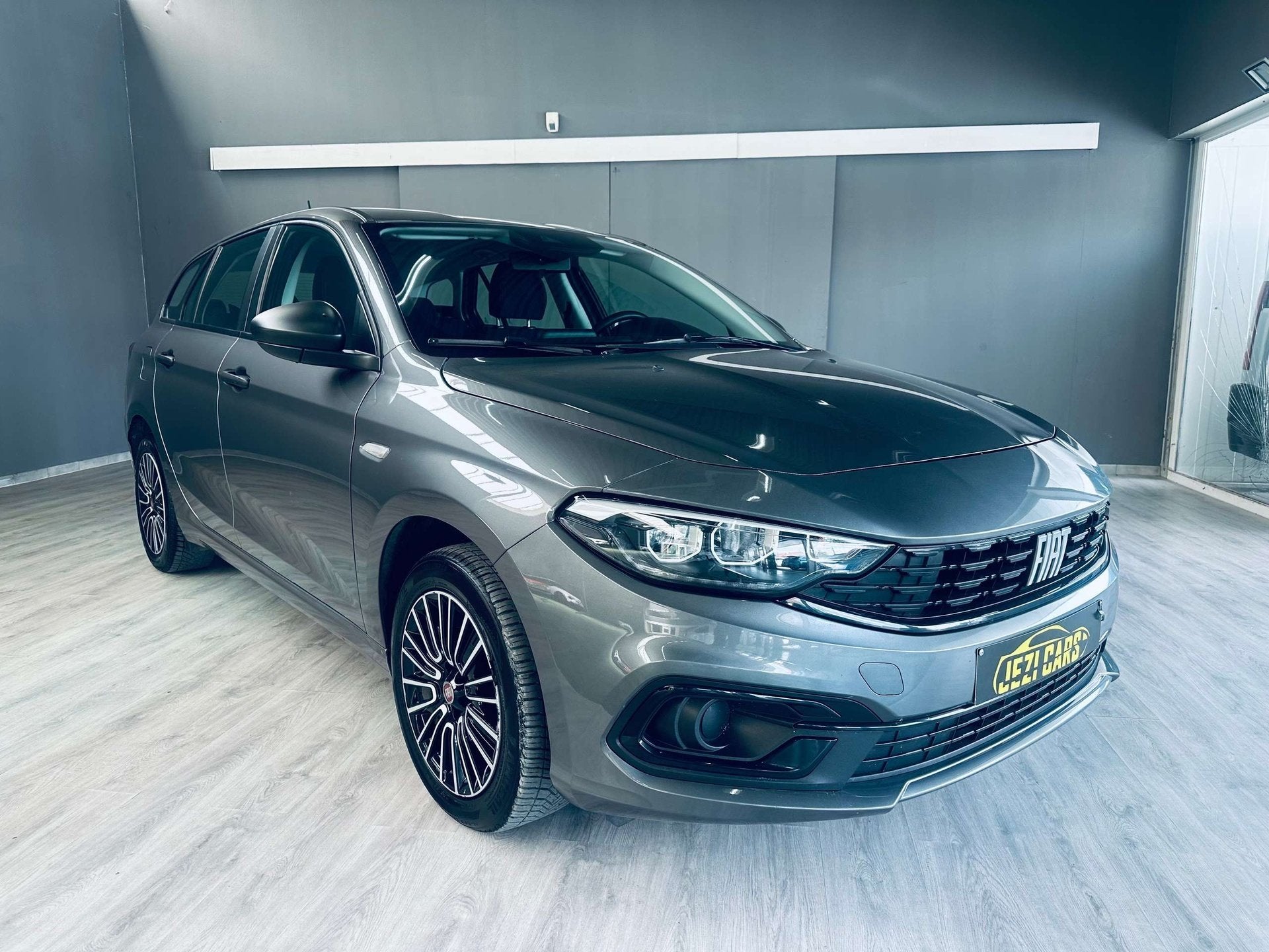 Fiat Tipo Tipo 1.5 Hybrid DCT * 1 Jaar Garantie *, Auto's, Automaat, Stof, Gebruikt, 5 deurs