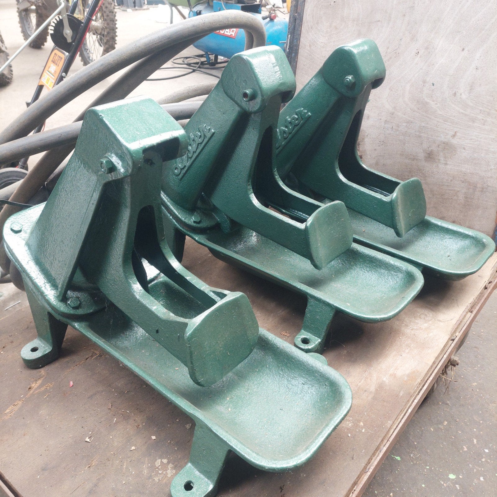 Weidepomp lister, Dieren en Toebehoren
