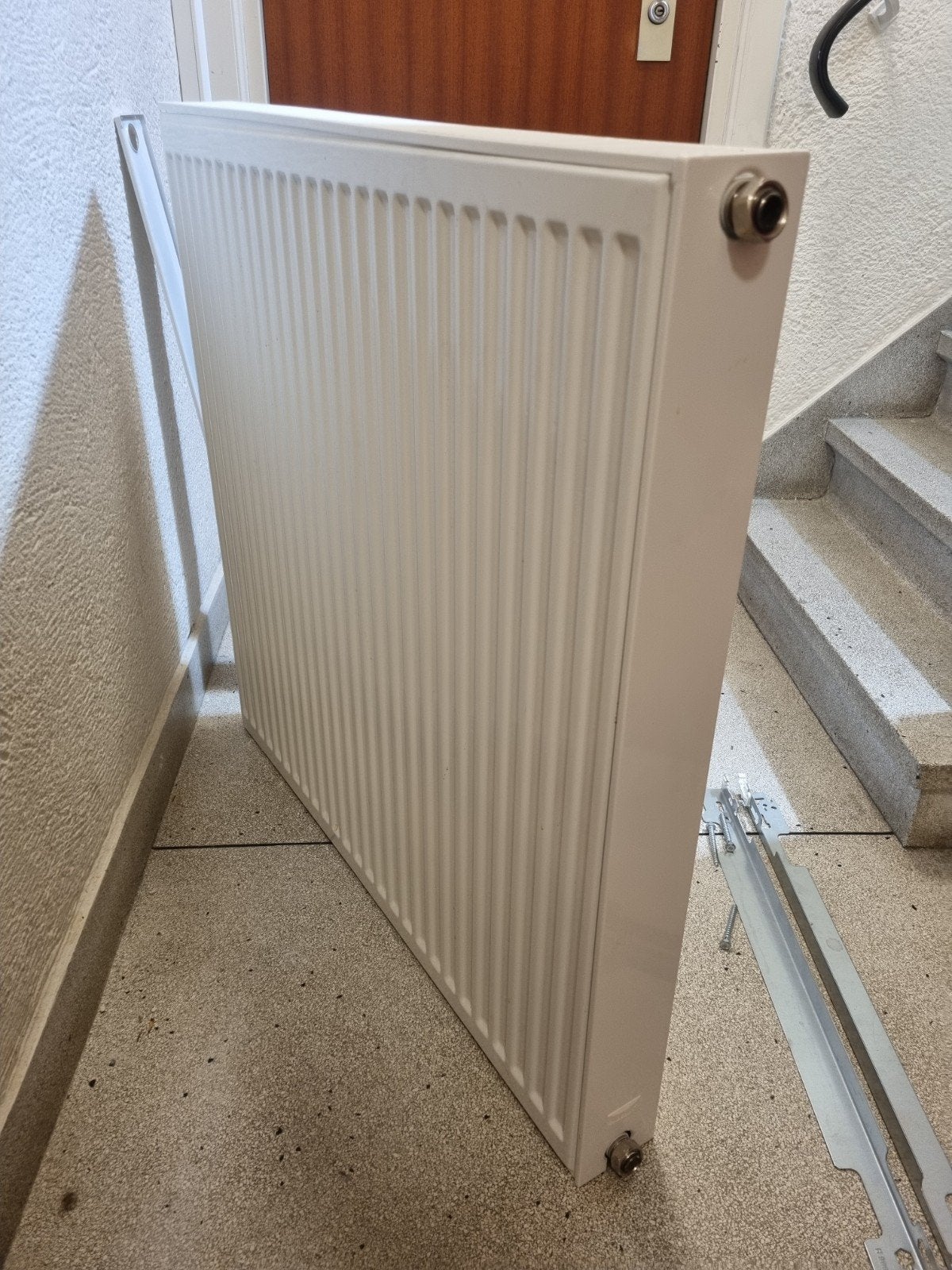 radiateur Radson 909010 cm avec système de fixation murale, Bricolage & Construction, Enlèvement, Utilisé