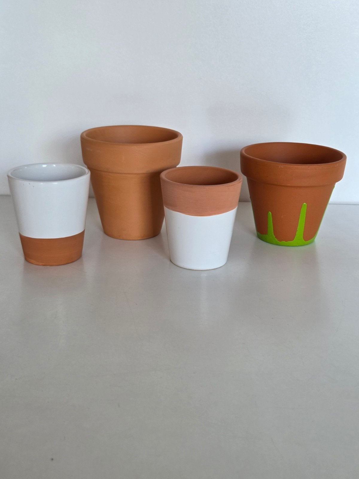 Lot de 4 pots de fleurs en terre cuite, Jardin & Terrasse, Enlèvement ou Envoi, Comme neuf, Terracotta