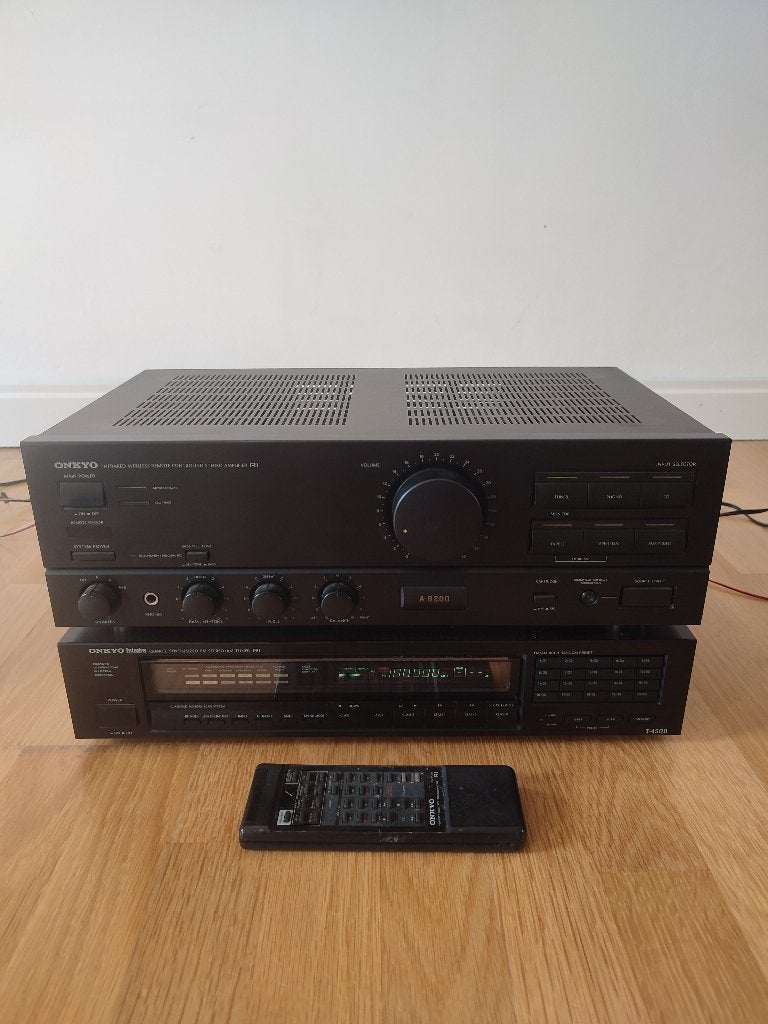 ONKYO Versterker + Tuner + Remote, Enlèvement, Comme neuf, Tuner ou Radio, Autres marques