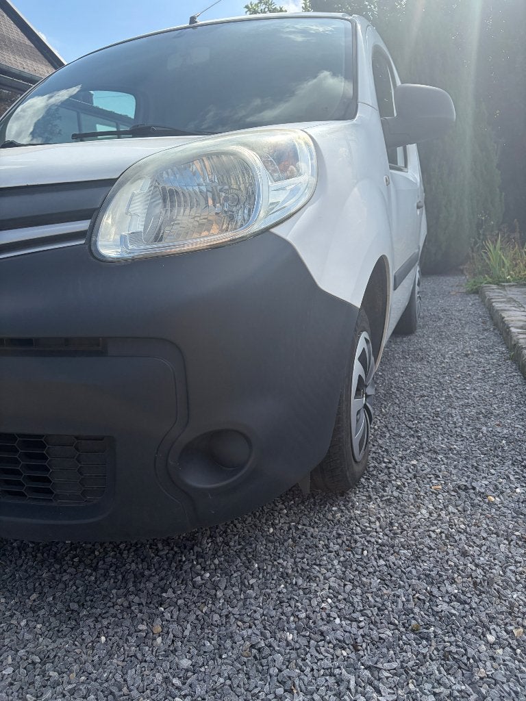 Renault Kangoo compact Gekeurd!, Auto's, Voorwielaandrijving, Euro 5, Stof, 4 cilinders