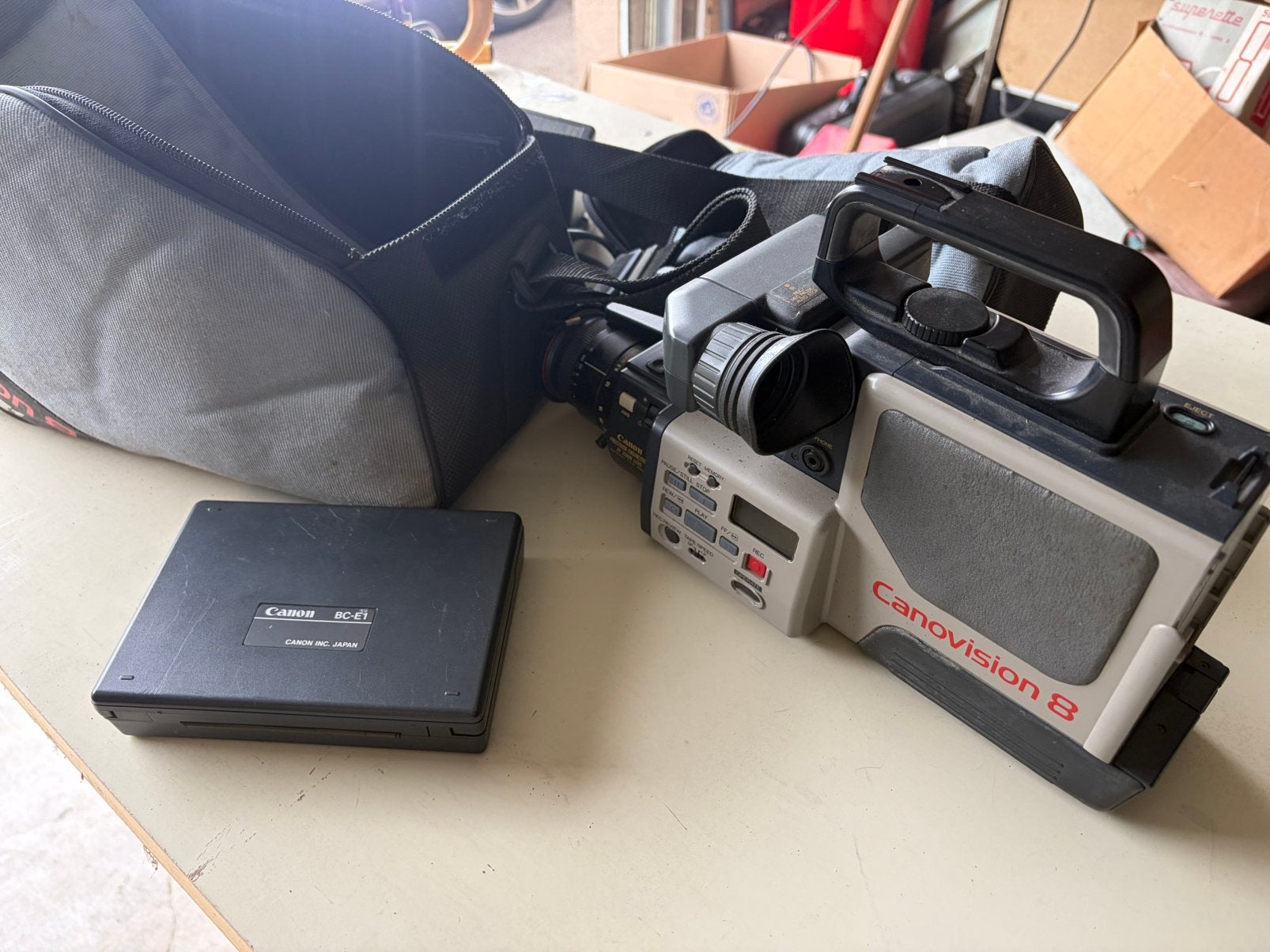 Lot Vintage Caméscope Canon Canovision 8 VM-E1 + Accessoires, TV, Hi-fi & Vidéo, Enlèvement ou Envoi, Caméra