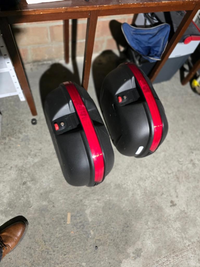 GIVI TOPKOFFER, Motoren, Ophalen, Zo goed als nieuw