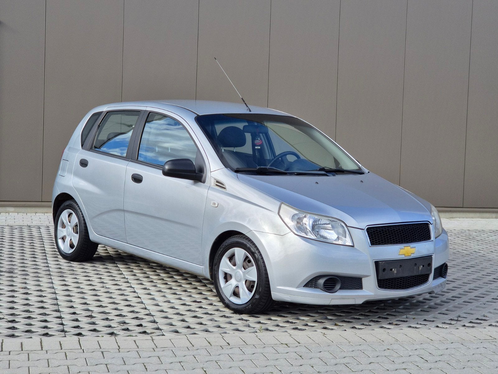 Chevrolet Aveo 2010 1.2 Essence 85 ch/110 dkm/1 an de garant, Autos, Argent ou Gris, Achat, Entreprise, Boîte manuelle
