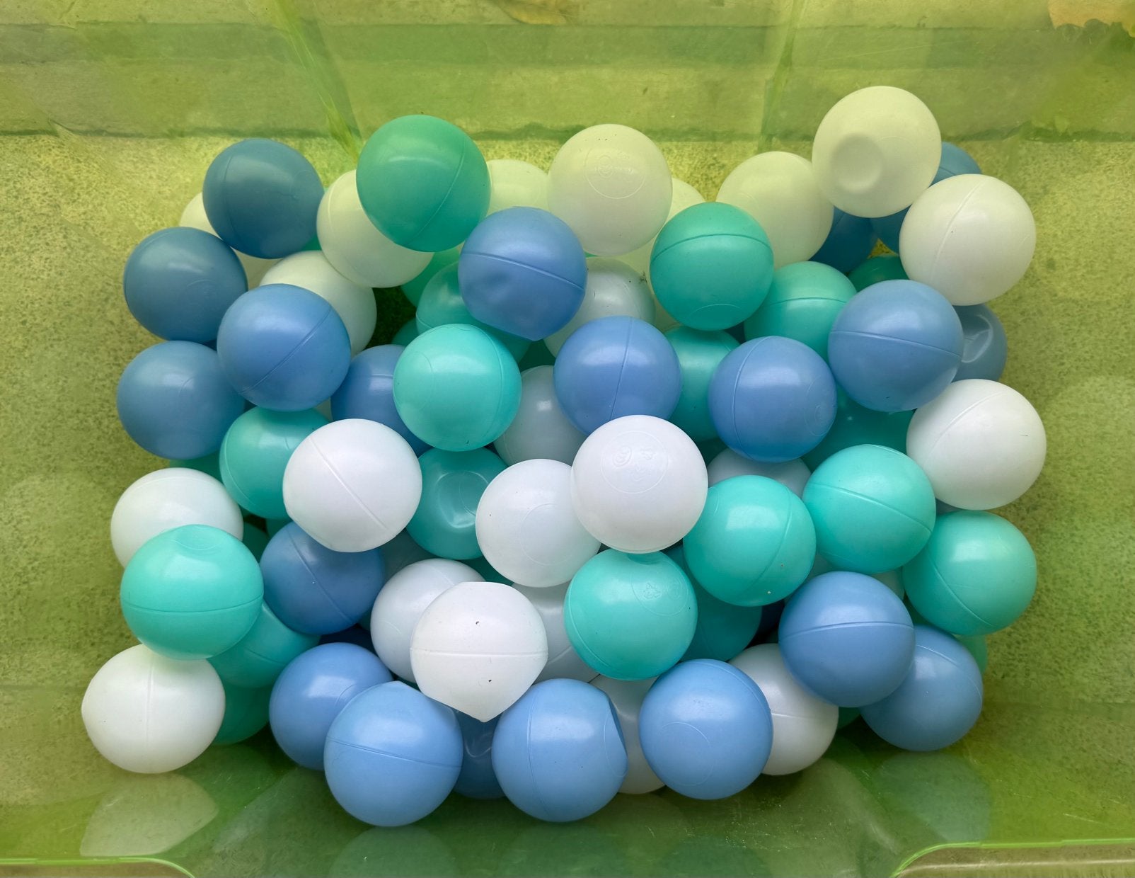 Boules à billes en plastique aux couleurs océan/pastel, Enlèvement ou Envoi, Utilisé