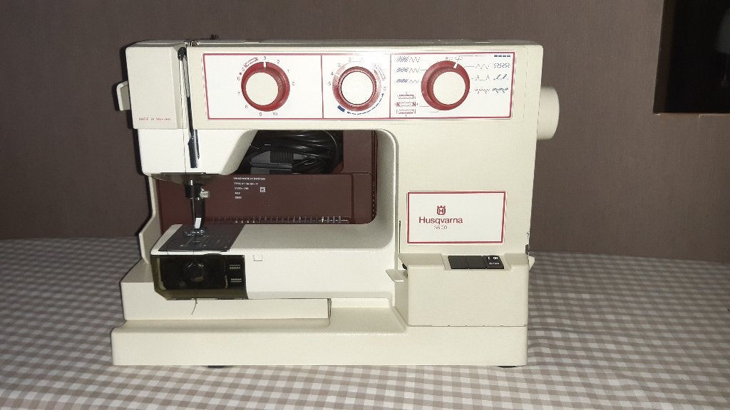 Naaimachine Husqvarna 3500, Hobby & Loisirs créatifs, Enlèvement, Comme neuf, Machine à coudre, Husqvarna
