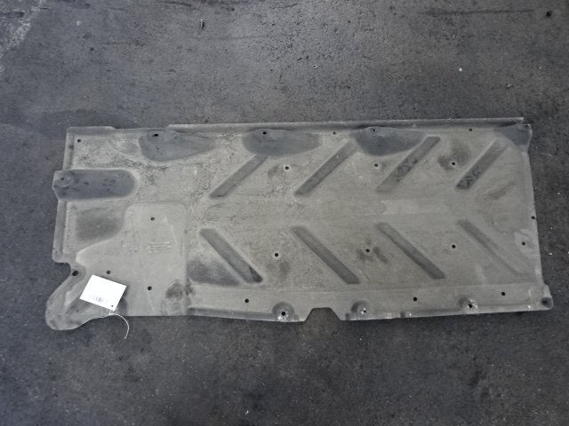 PLAQUE ARRIÈRE AVANT GAUCHE Mercedes-Benz CLA (117.3), Mercedes-Benz, Utilisé, Dialog.mb@mercedes-benz.com, Mercedes-Benz AG