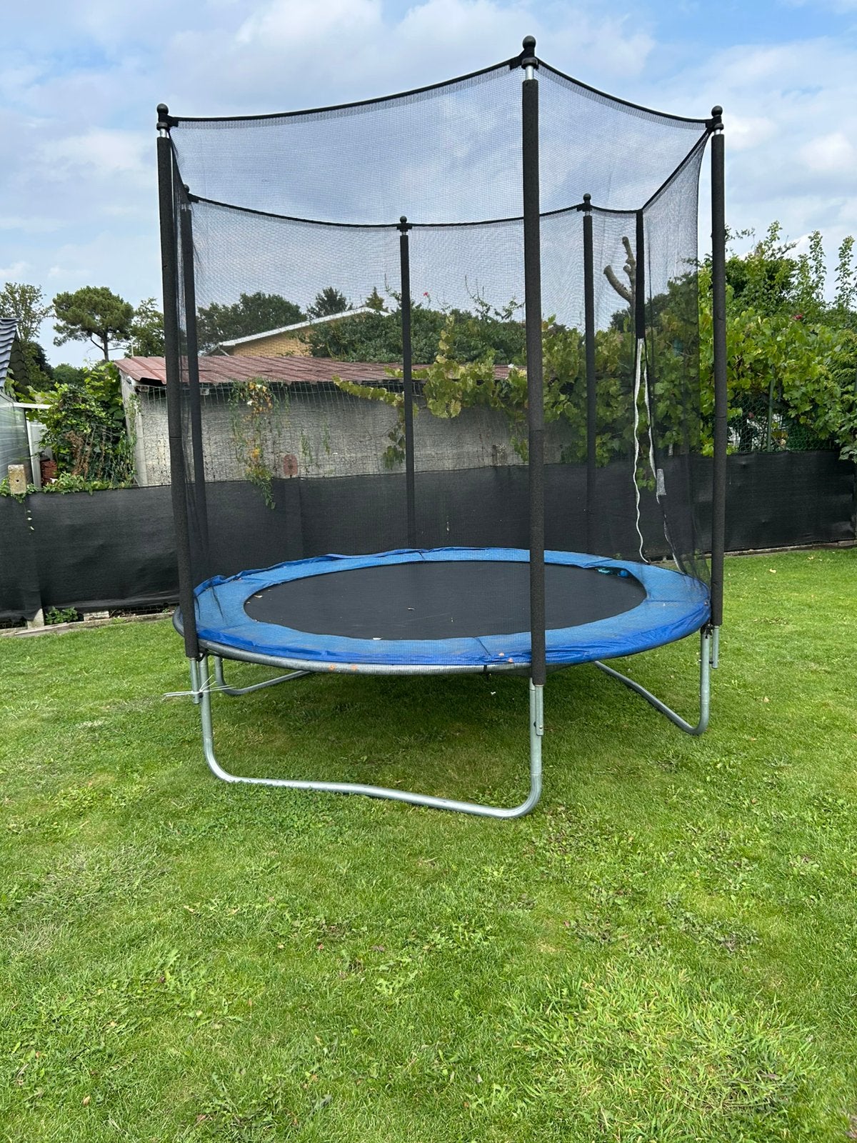 Trampoline, Ophalen, Zo goed als nieuw