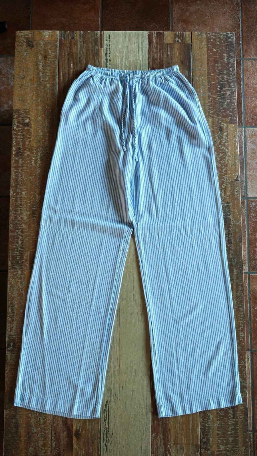 Pantalon Bershka XS, Kleding | Dames, Pyjama's, Bershka, Ophalen of Verzenden, Nieuw, Maat 34 (XS) of kleiner