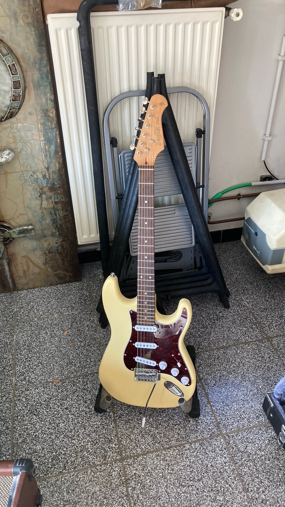 Harley Benton ST-62 Vintage White Stratocaster, Enlèvement, Utilisé