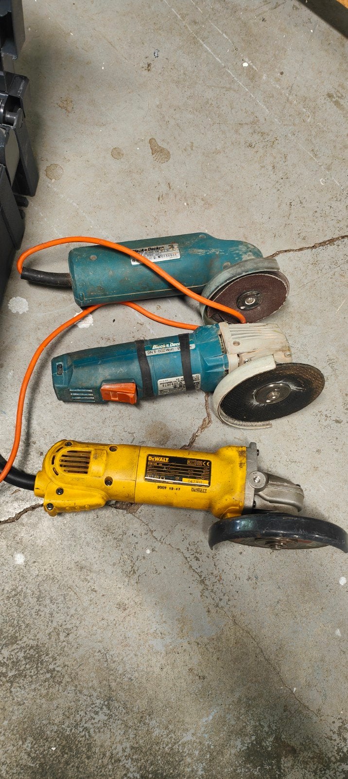 Lot de 3 petites meuleuses disqueuses DeWalt et B&D, Enlèvement