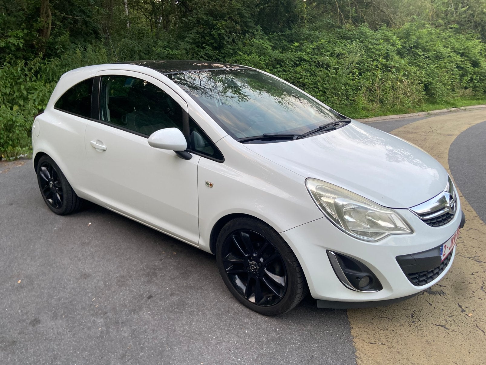 Te koop opel corsa black edition 1.2 eco flex, Autos, Euro 5, Achat, Boîte manuelle, Feux de virage