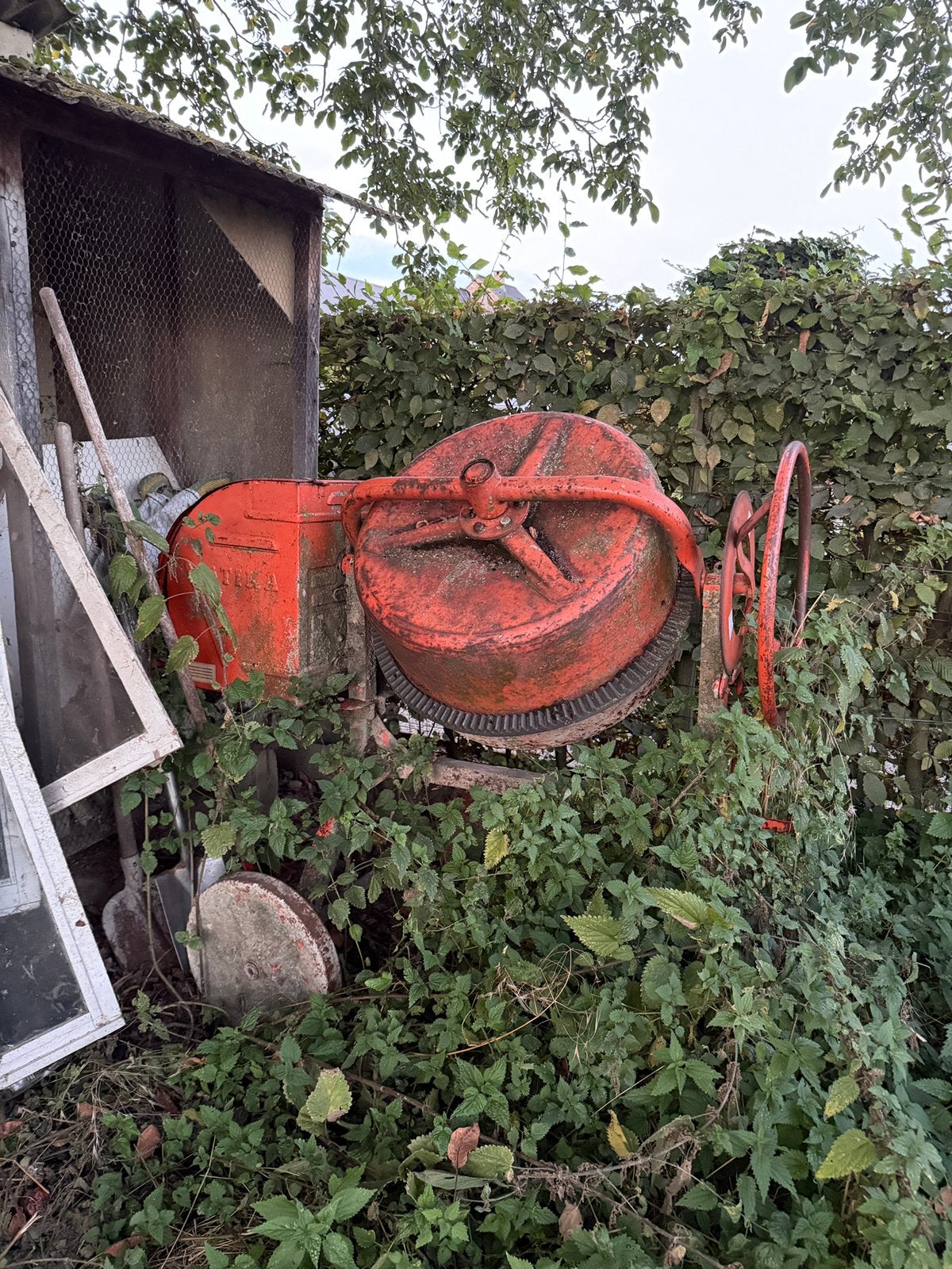 Atika betonmolen – werkt goed – €100, Ophalen, Gebruikt