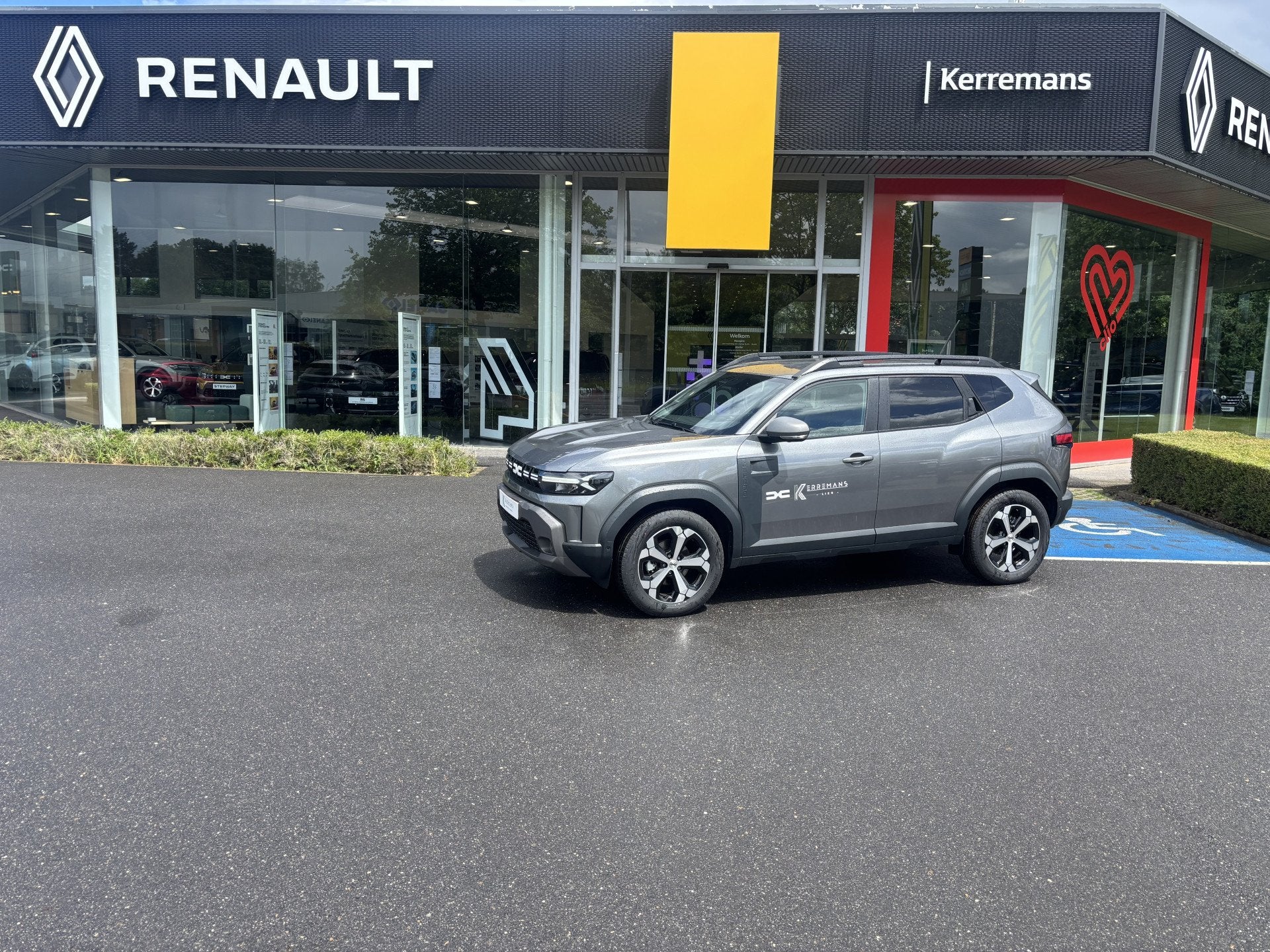 Dacia Duster 1.8 hybrid 155 Journey (automatique), Argent ou Gris, Entreprise, Duster, 5 portes
