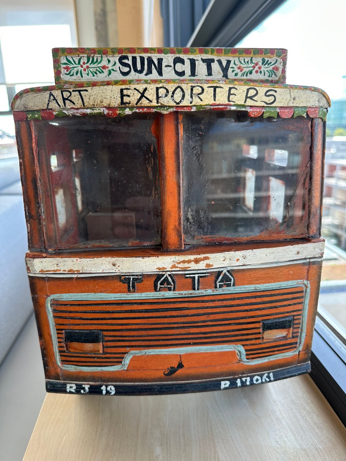 Prachtig houten authentiek indiche Tata busje., Ophalen