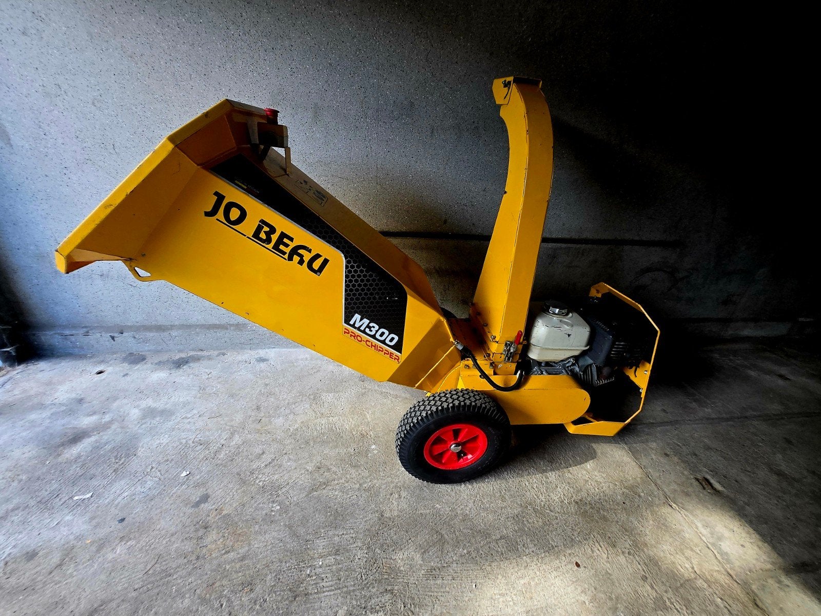 Jo Beau M300 hakselaar, Ophalen