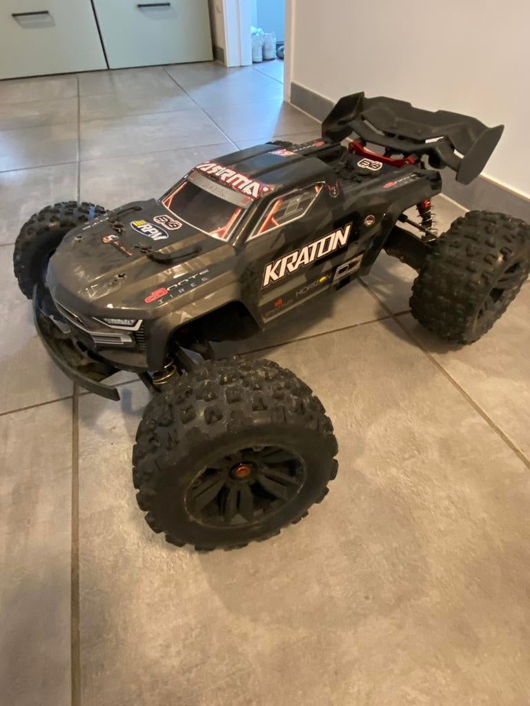 Arrma Kraton 6s EXB, Hobby & Loisirs créatifs, Échelle 1:8, Voiture off road, Comme neuf, Enlèvement
