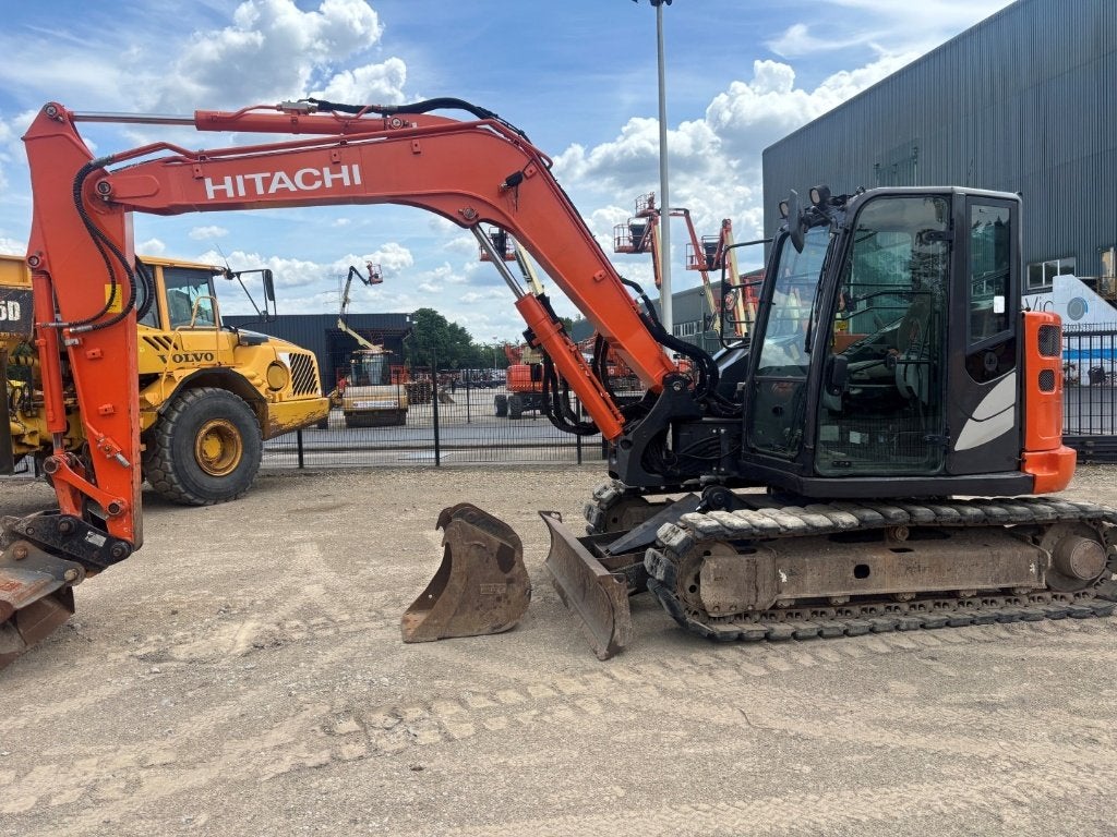 minigraver Hitachi ZX85USB-5A, Ophalen, Graafmachine