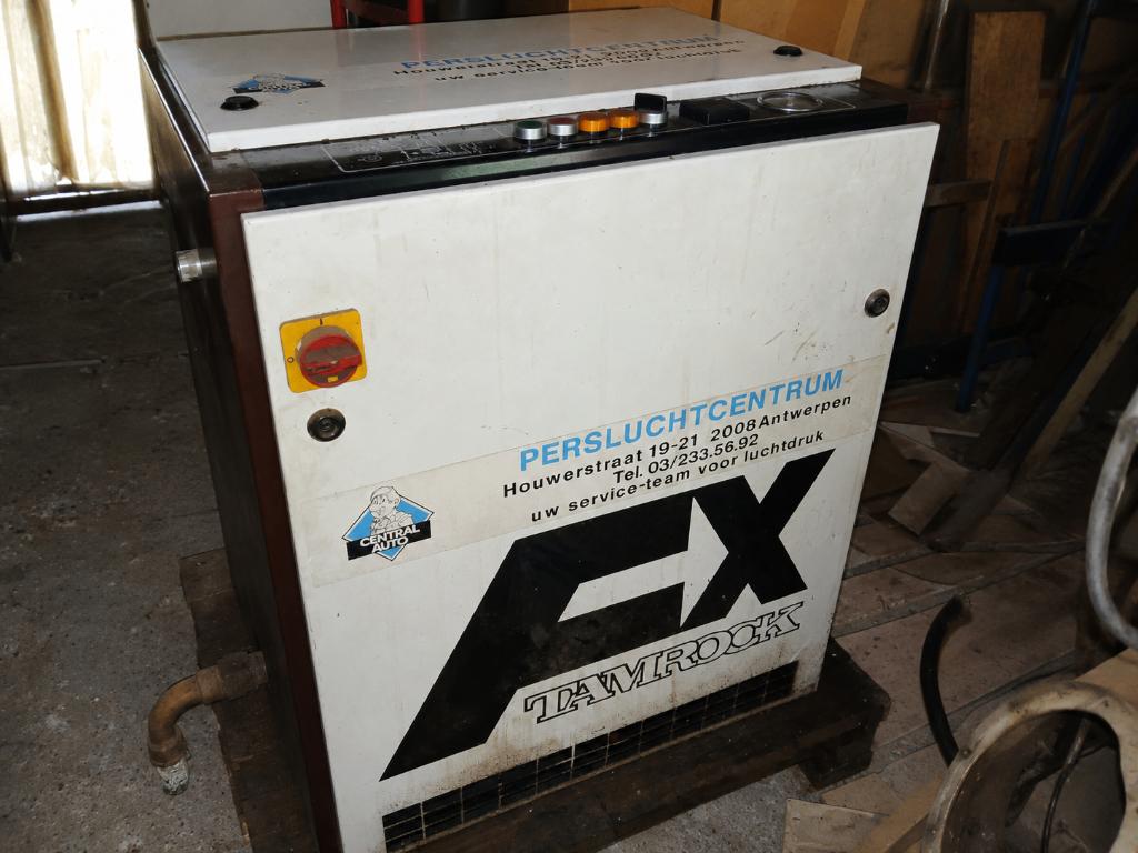 Professionele industriële schroefcompressor TAMROCK FX, Doe-het-zelf en Bouw, Compressors, Gebruikt, 10 bar of meer, 100 liter of meer