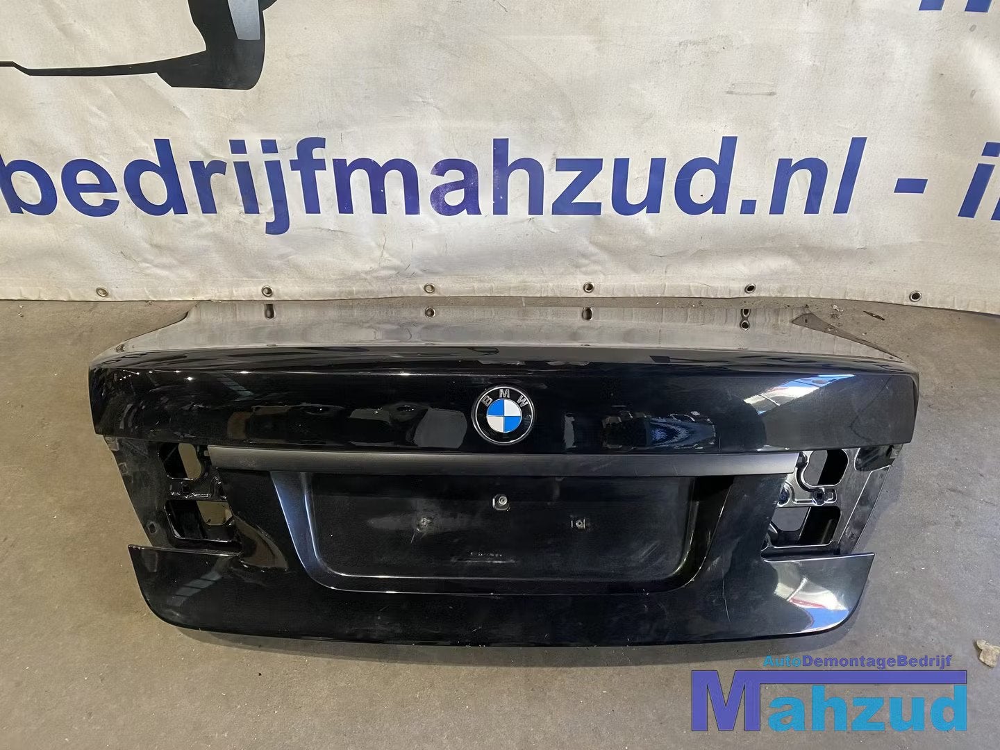 2012 BMW 7 SERIE F01 ZWART ACHTERKLEP COMPLEET / KAAL DEUR, Petuelring 130
80788  Munich, DE, Gebruikt, Deur, Info@bmw.de