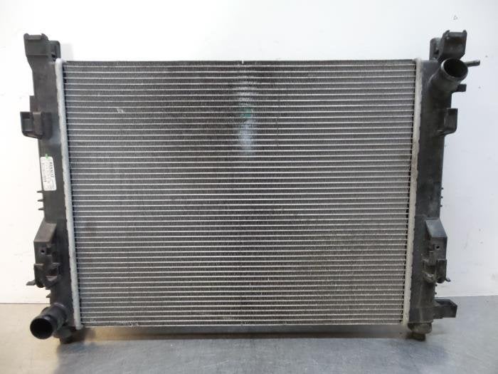 Radiateur d'un Dacia Logan (Logan 2 14-), Dacia, -, 3 mois de garantie, Utilisé