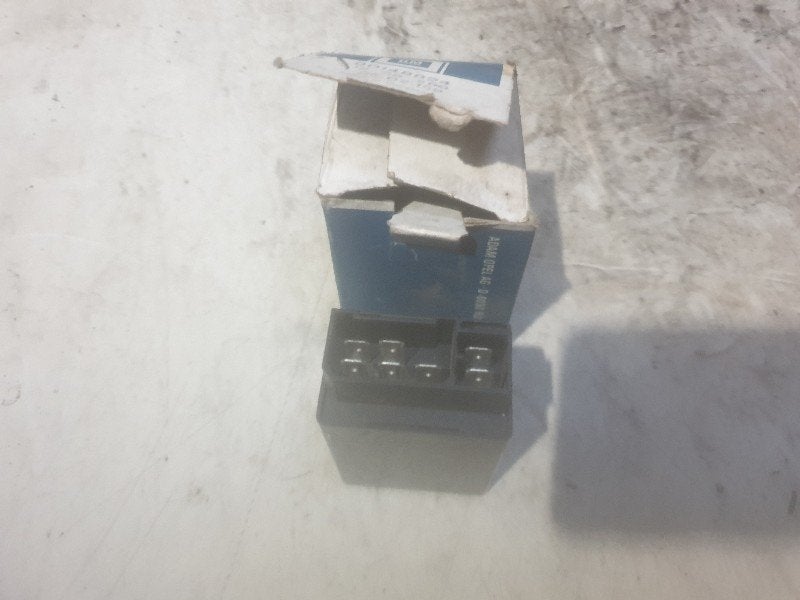 VEROUILLAGE CENTRALISE deur relais Commodore C (90148824), Opel, Opel Automobile GmbH, Utilisé, Kontakt-opel@opel.com