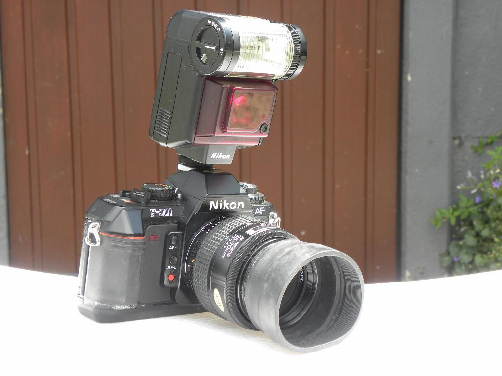 Appareil photo NIKON F-501, TV, Hi-fi & Vidéo, Appareils photo numériques, Enlèvement, Nikon