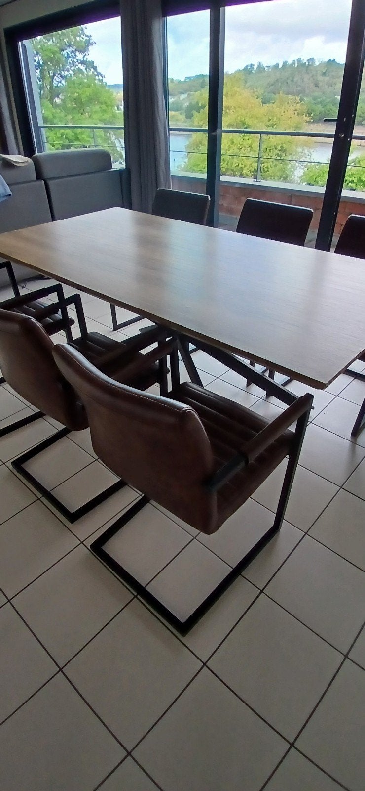 Table salle à manger bois métal et 6 chaises, Ophalen