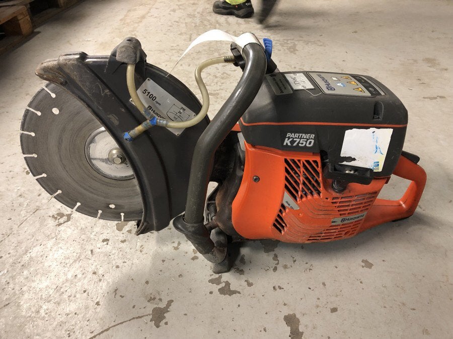 Decoupeuse husqvarna, Enlèvement, Utilisé, Scie