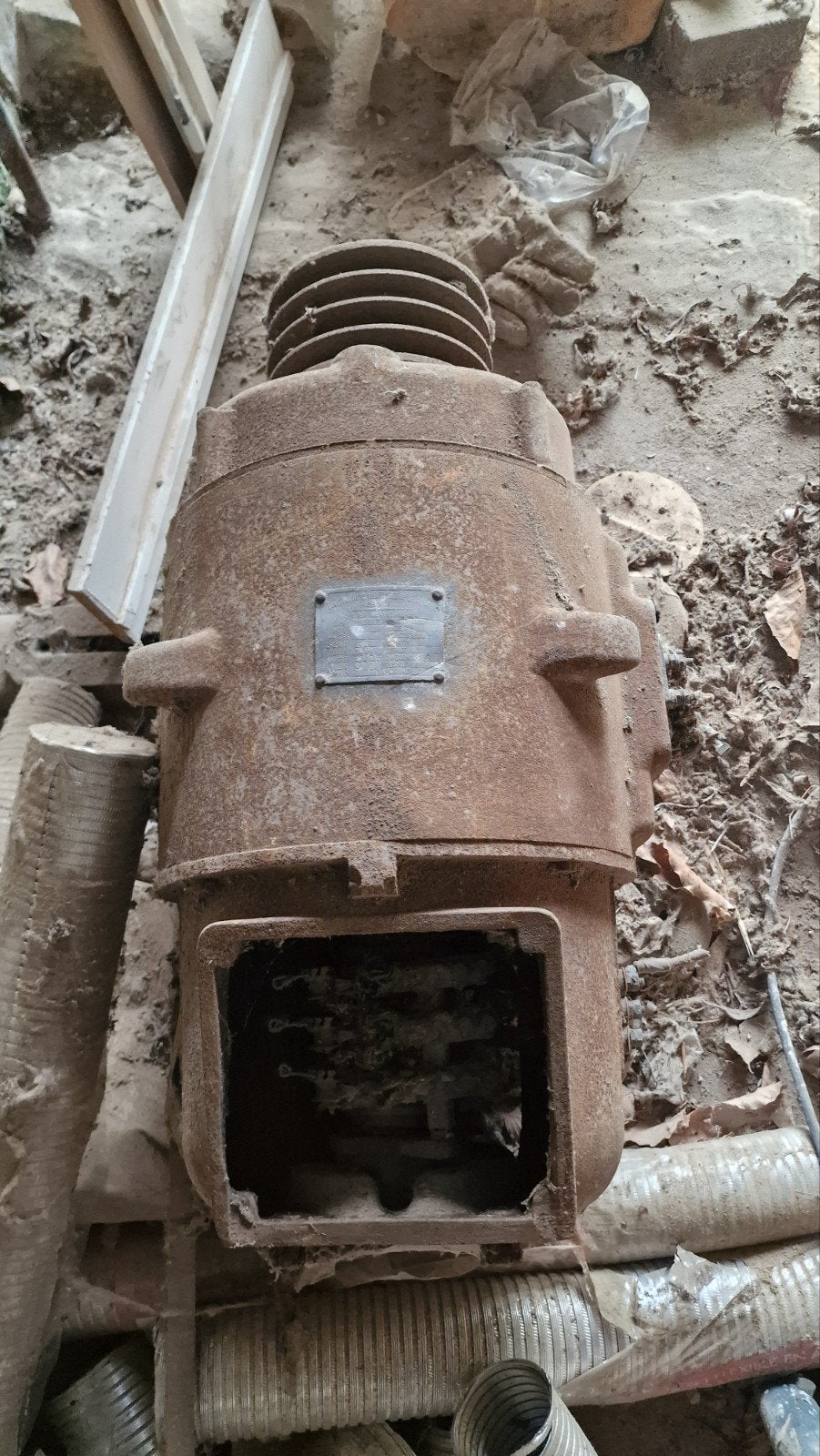 Oude molen motor, Enlèvement