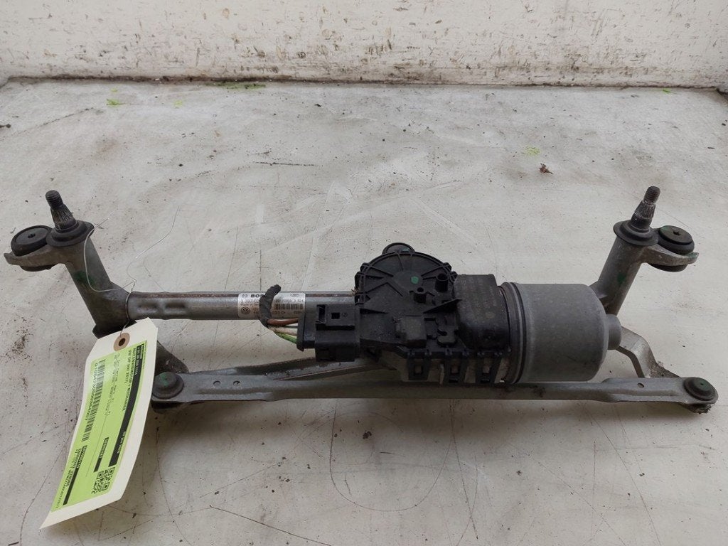 MOTEUR + TRINGLERIE ESSUIE GLACE AVANT Volkswagen Up! (121), Robert Bosch AG, Volkswagen, Utilisé, Robert-Bosch-Allee 1
74232  Abstatt, DE