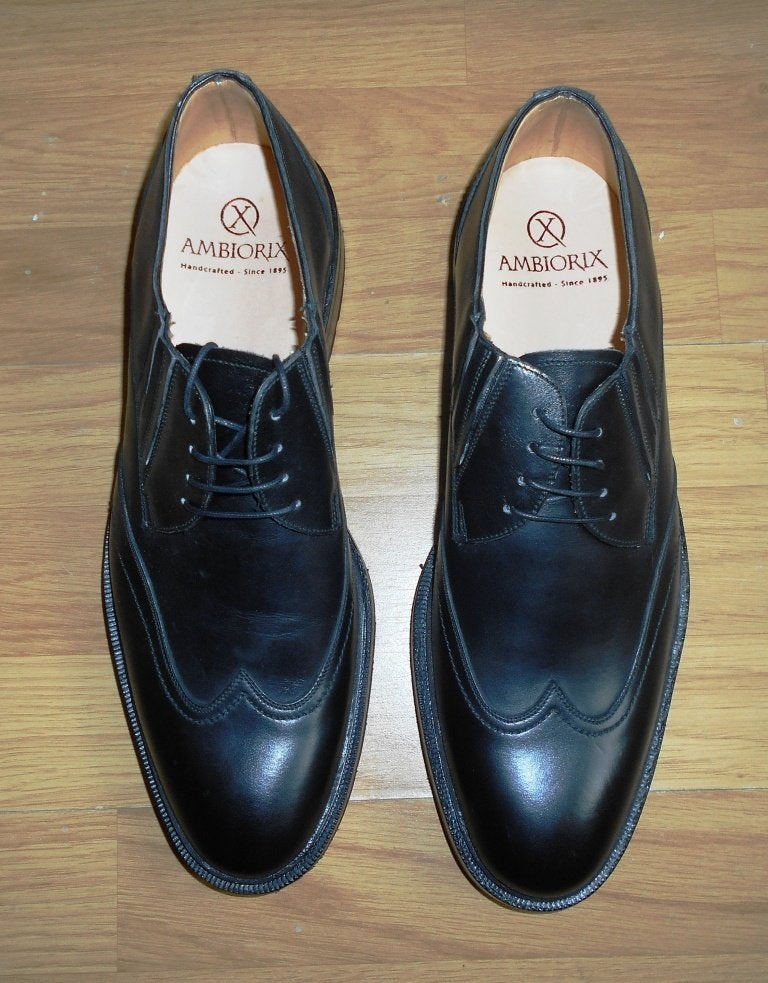 Chaussures NEUVES de la marque AMBIORIX taille 43 cuir noir, Enlèvement, Neuf, Noir