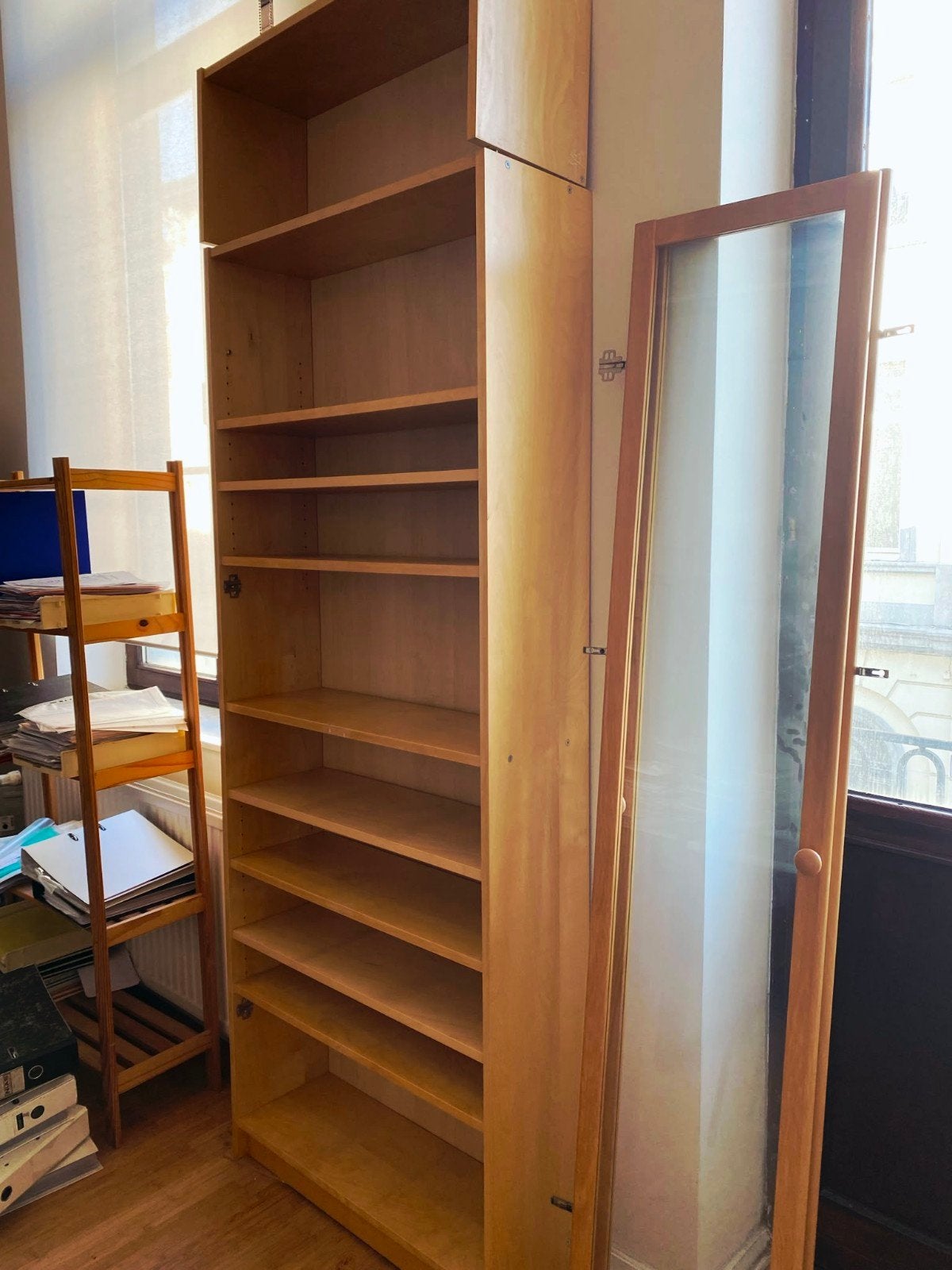 Ikea Billy plank met glazen deuren + bovenkast