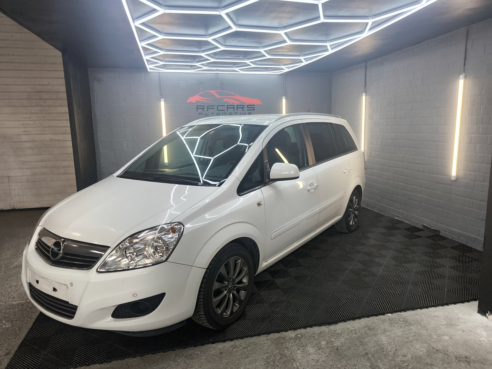Opel Zafira, Autos, Euro 5, Achat, 7 places, Boîte manuelle