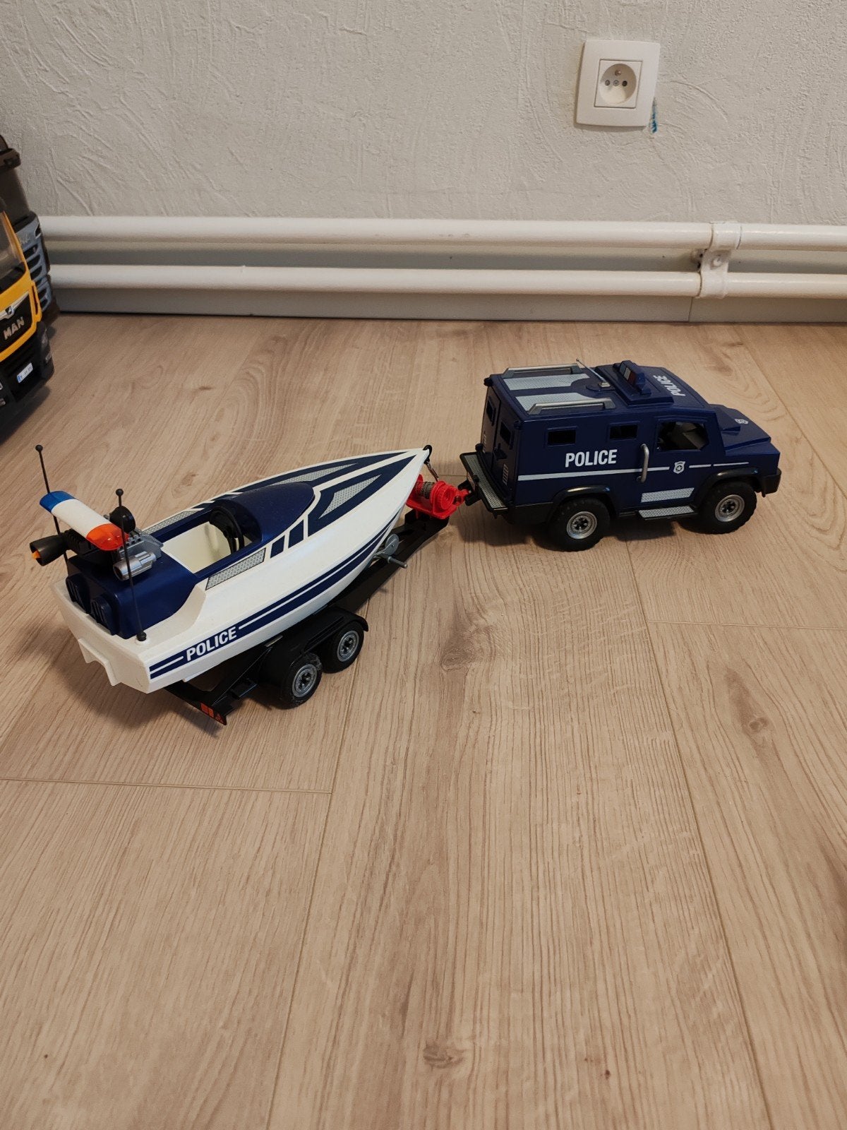 auto met speedboot, Ophalen