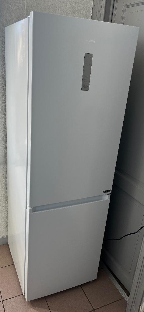 Frigo-congélateur Valberg excellent état, 160 cm ou plus, Comme neuf, Enlèvement, 200 litres ou plus