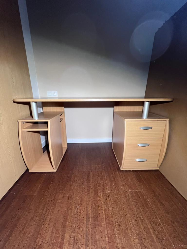 Table de bureau, Enlèvement, Comme neuf