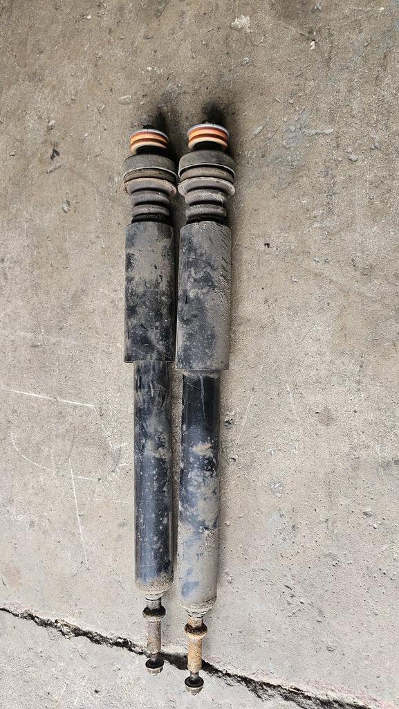 Schokdemper set achterzijde  BMW 1 Serie E81 E82 33526782859, Gebruikt, -, Ophalen of Verzenden, -