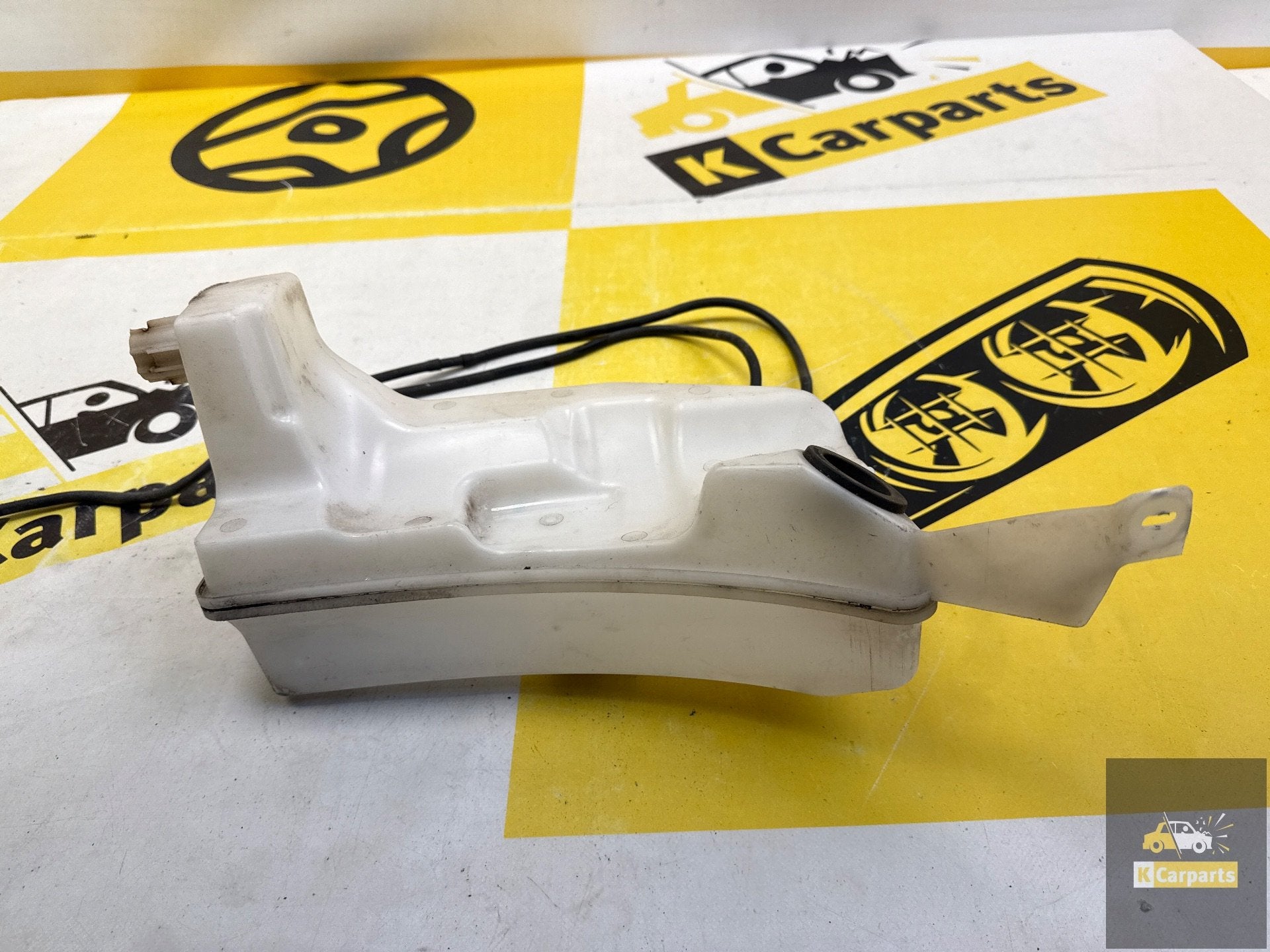 R servoir de lave-glace Renault Clio 289107623R, Renault Group, Contact.group@renault.com, Renault, Utilisé