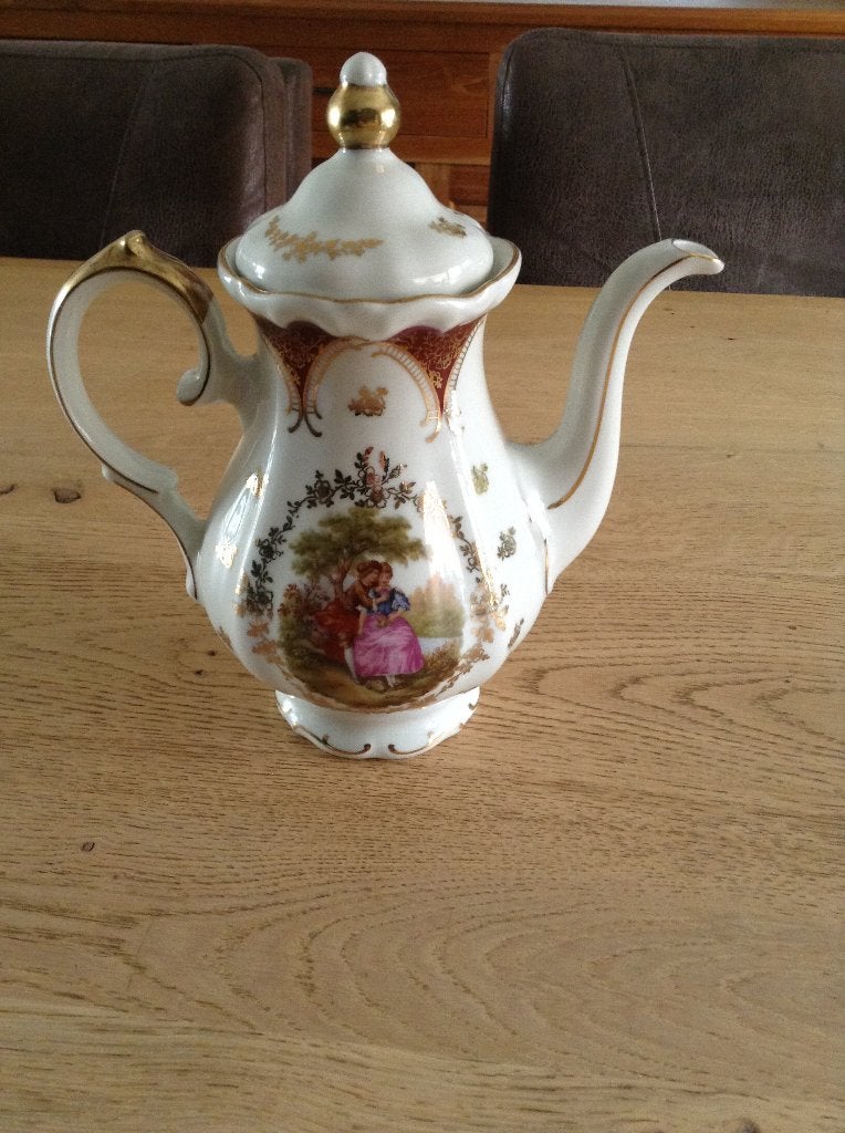 Koffie/ theepot Bavaria voor Boch-frères met goud, Ophalen of Verzenden