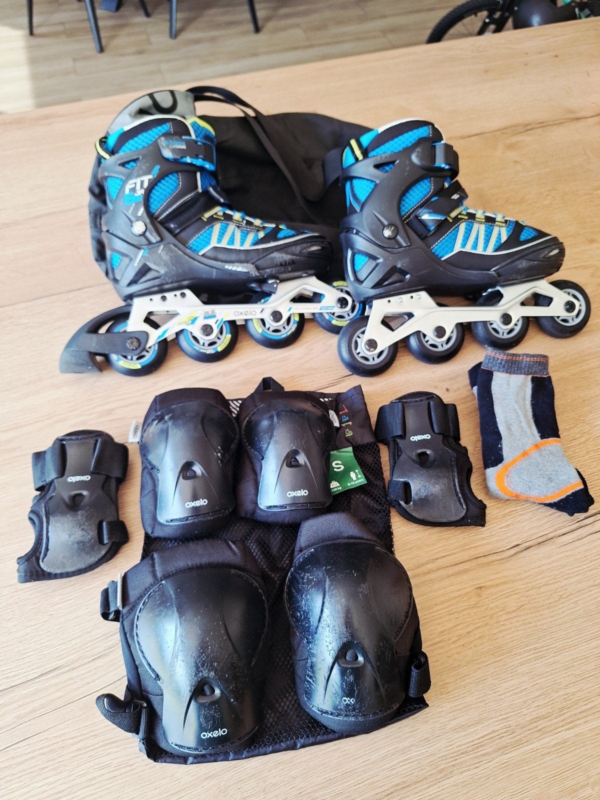 Roller en ligne Oxelo FIT 3 + protections + sac, Sports & Fitness, Enlèvement