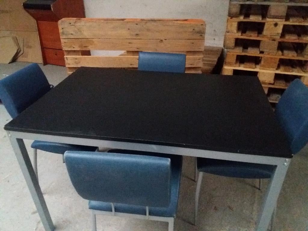 Tafel met 4 stoelen, Ophalen of Verzenden, Gebruikt