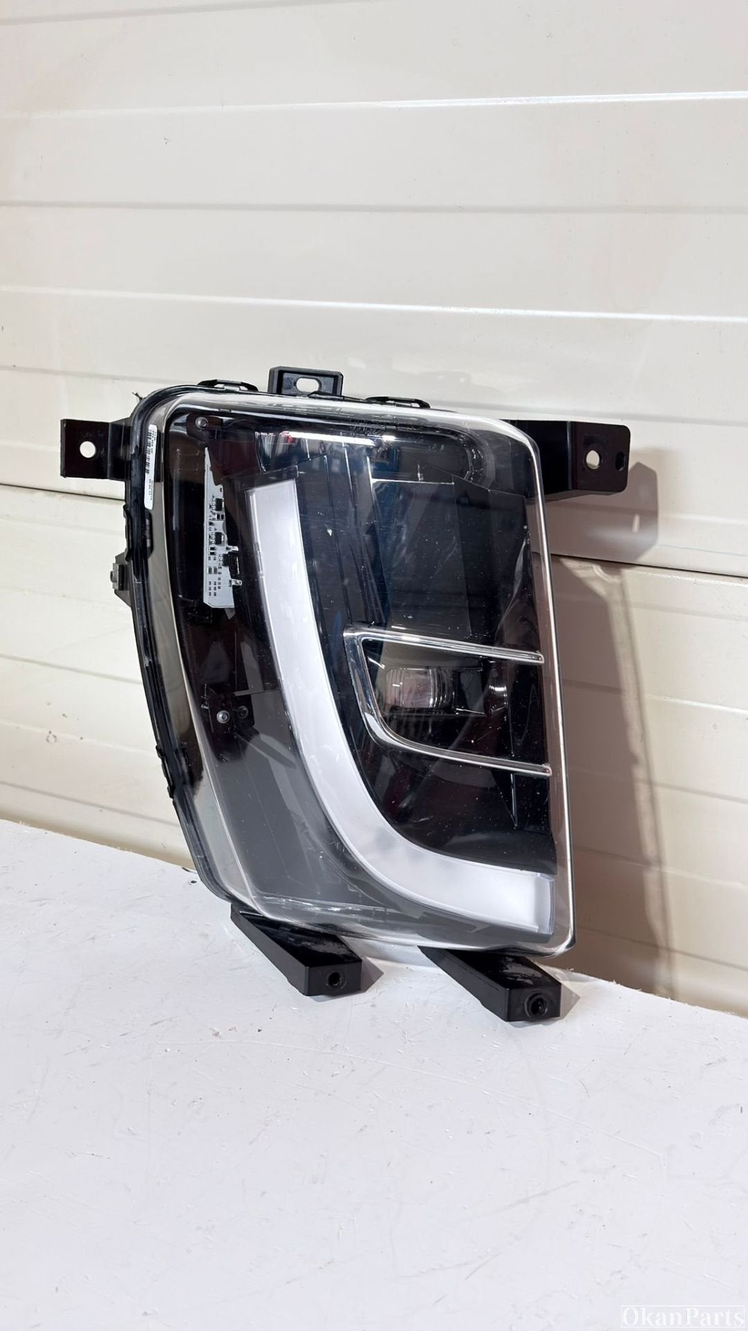 Tesla Model X LED Dagrijverlichting rechts 1034331-00-B, Tesla, Inc., Gebruikt, Info@tesla.com, Tesla Road 1
78725  Austin