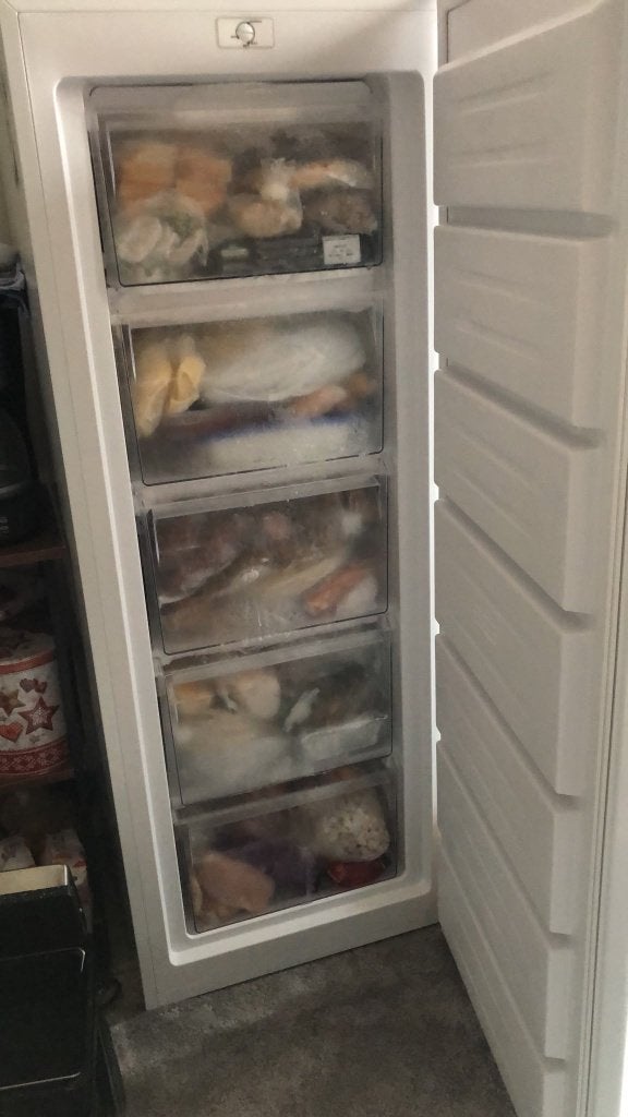 HIGH ONE UF 168 F W742C Upright Freezer, Maison & Meubles, Cuisine | Éléments de cuisine, Enlèvement, Utilisé, 50 à 100 cm, 100 à 150 cm