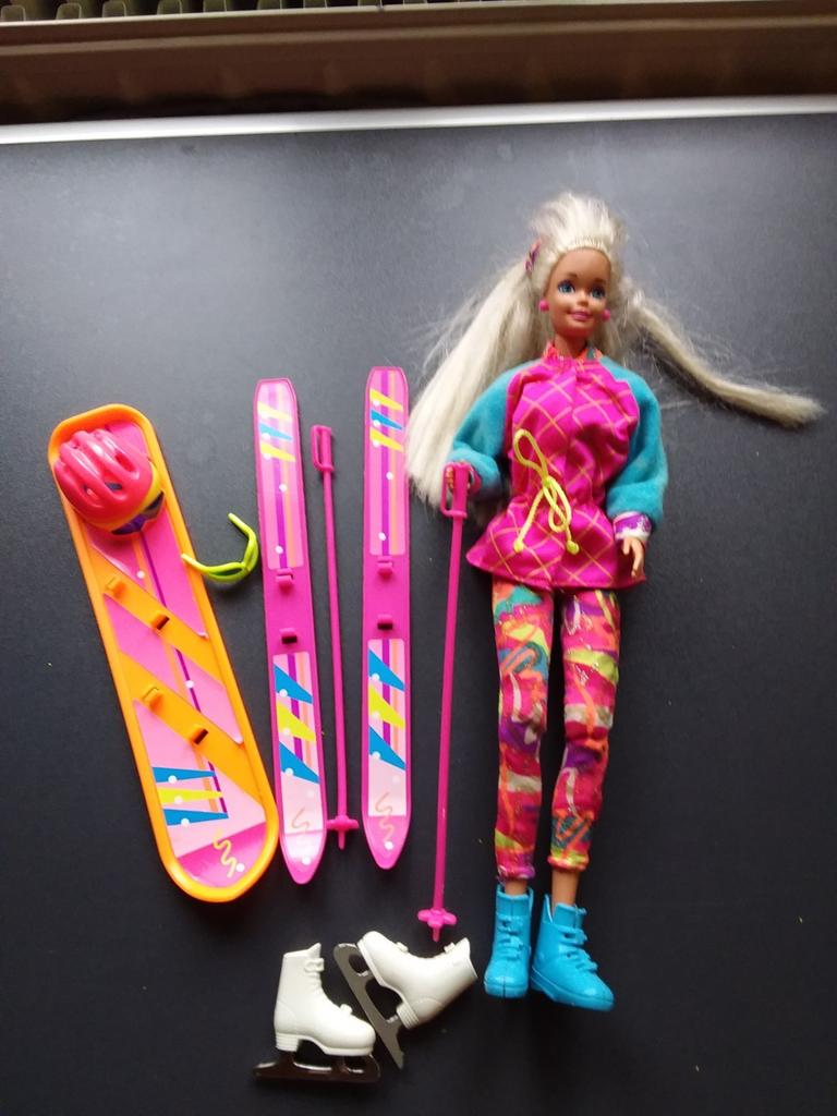 Barbie du ski, Enfants & Bébés, Jouets | Poupées, Enlèvement ou Envoi, Barbie