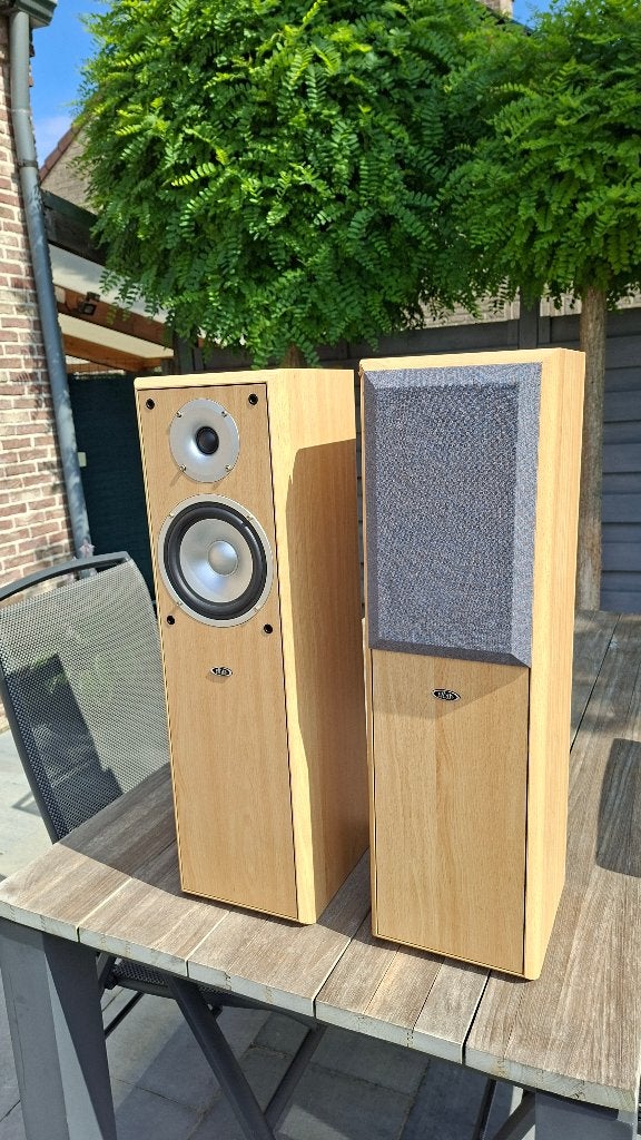Eltax luidsprekers, Audio, Tv en Foto, Luidsprekerboxen, Vloerstaande luidspreker, 120 tot 150 watt, Stofbestendig, Zo goed als nieuw