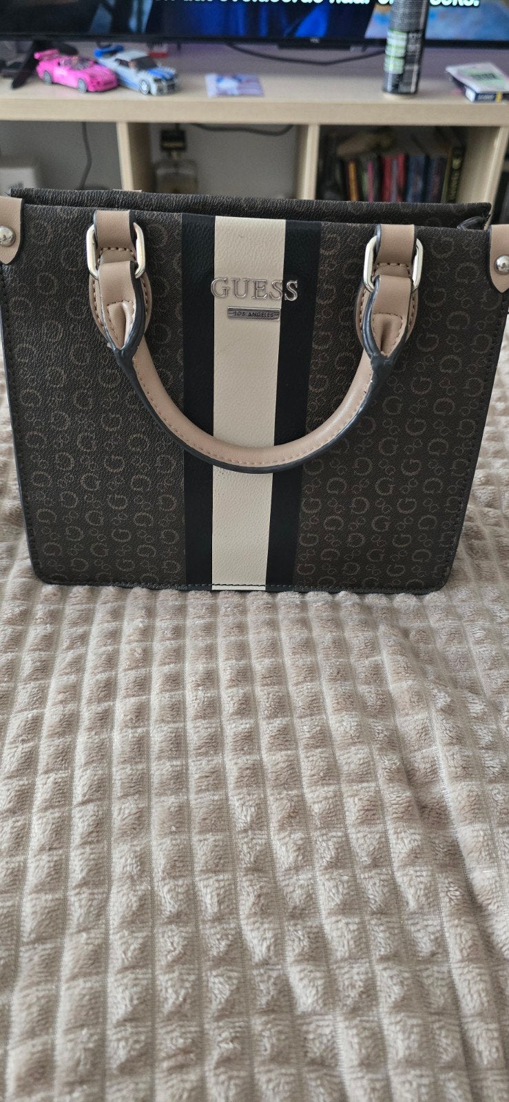 Guess, Handtassen en Accessoires, Ophalen of Verzenden, Zo goed als nieuw, Bruin, Handtas